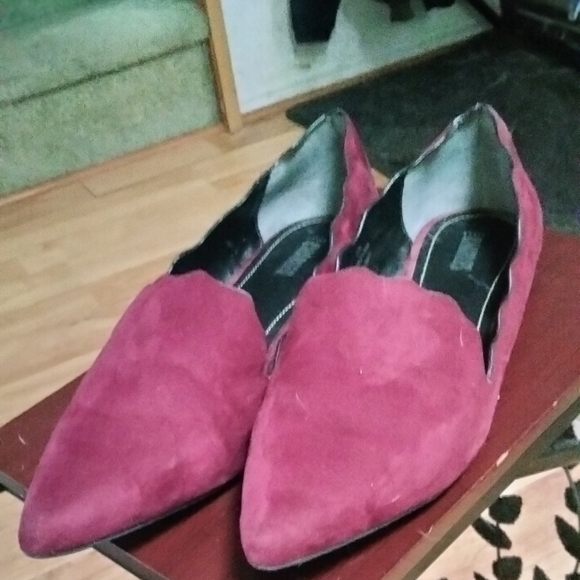 Flats - Picture 1 of 2